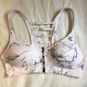 Victoria’s Secret PINK UNTIMATE sports bra